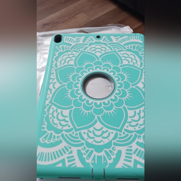 Pixiu Ipad Pro 10.5" Highly Defensive Case Heavy Rubberized.Adjustable Stand - Picture 3 of 6